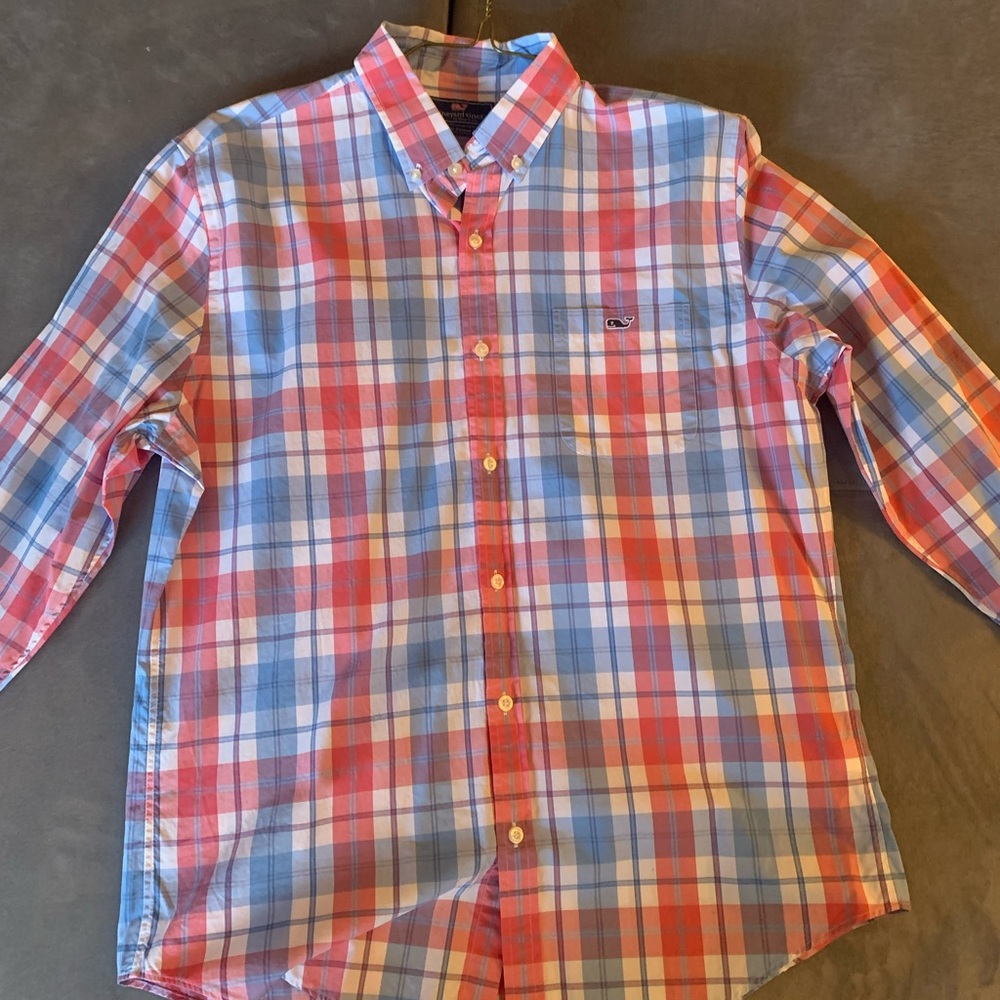 Vineyard Vines button down. Blue, pink, and white. Large